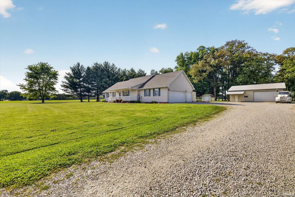 Photo of 504 E 100 S Road, Washington, IN 47501 (MLS # 202618874)