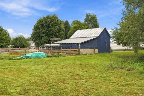 Tiny photo for 601 E 5th Street, Burlington, IN 46915 (MLS # 202639502)