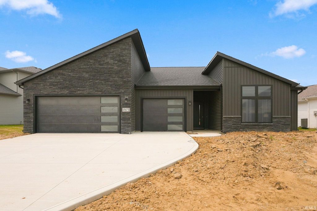 Photo of 17675 Seahawk Lane, Huntertown, IN 46748 (MLS # 202629967)