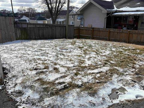 Tiny photo for 352 N Broadway Street, Peru, IN 46970 (MLS # 202601607)