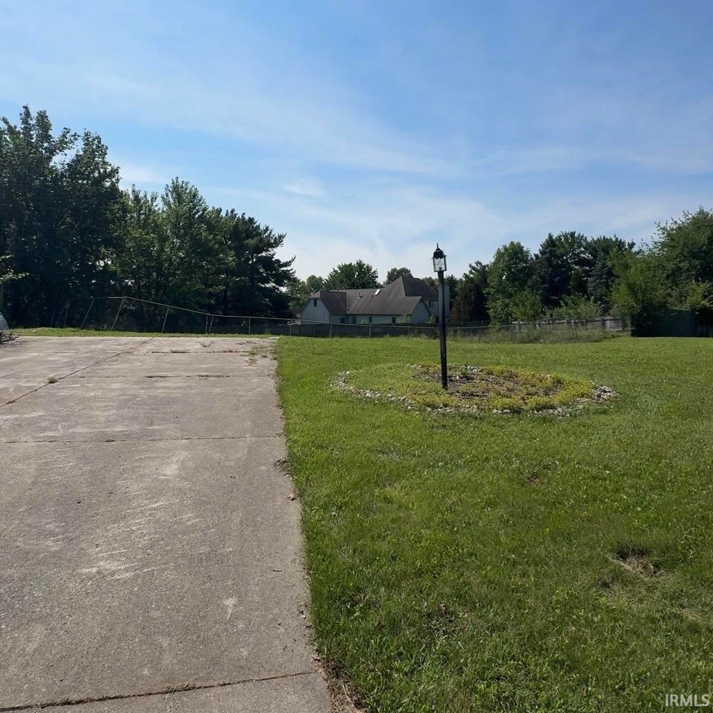 Photo of 9401 Stagecoach Drive #85, Fort Wayne, IN 46804 (MLS # 202634418)
