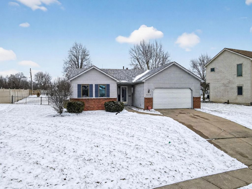 Photo of 2518 Meadowsweet Court, Fort Wayne, IN 46808 (MLS # 202605884)