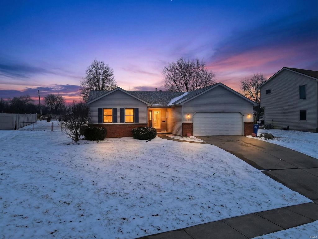 Photo of 2518 Meadowsweet Court, Fort Wayne, IN 46808 (MLS # 202605884)