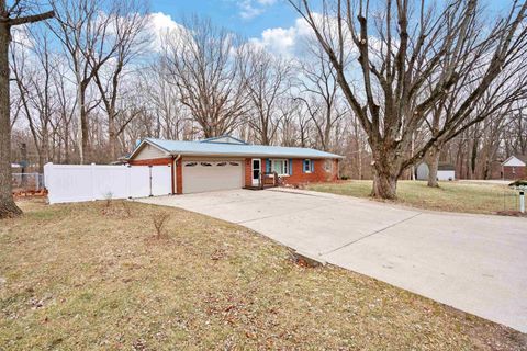 Tiny photo for 1008 Clay Lane, Kokomo, IN 46901 (MLS # 202601936)