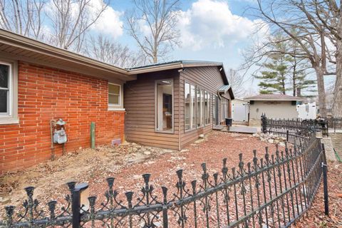 Tiny photo for 1008 Clay Lane, Kokomo, IN 46901 (MLS # 202601936)