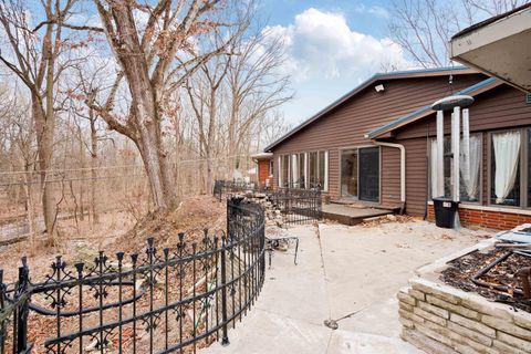 Tiny photo for 1008 Clay Lane, Kokomo, IN 46901 (MLS # 202601936)