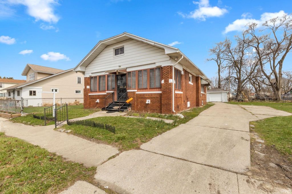 Photo of 310 S Kaley Street, South Bend, IN 46619 (MLS # 202610581)