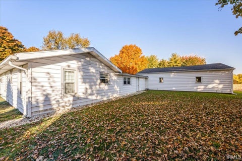 Tiny photo for 1375 S Huntsville Rd RD, Winchester, IN 47394 (MLS # 202644809)