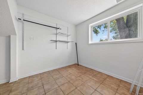 Tiny photo for 1420 W RICHMOND Street, Kokomo, IN 46901 (MLS # 202614139)