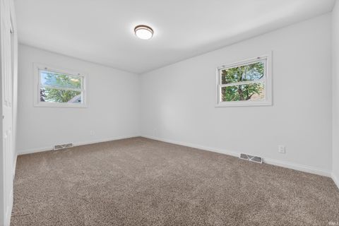 Tiny photo for 1420 W RICHMOND Street, Kokomo, IN 46901 (MLS # 202614139)
