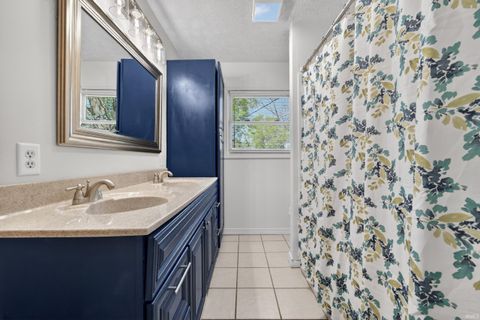 Tiny photo for 1420 W RICHMOND Street, Kokomo, IN 46901 (MLS # 202614139)