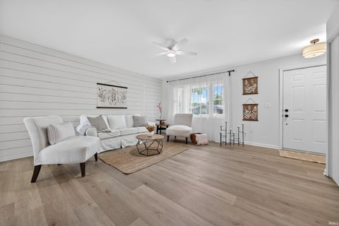 Tiny photo for 1420 W RICHMOND Street, Kokomo, IN 46901 (MLS # 202614139)