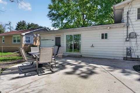 Tiny photo for 1420 W RICHMOND Street, Kokomo, IN 46901 (MLS # 202614139)