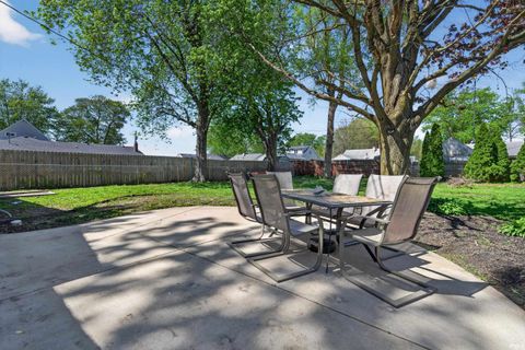 Tiny photo for 1420 W RICHMOND Street, Kokomo, IN 46901 (MLS # 202614139)