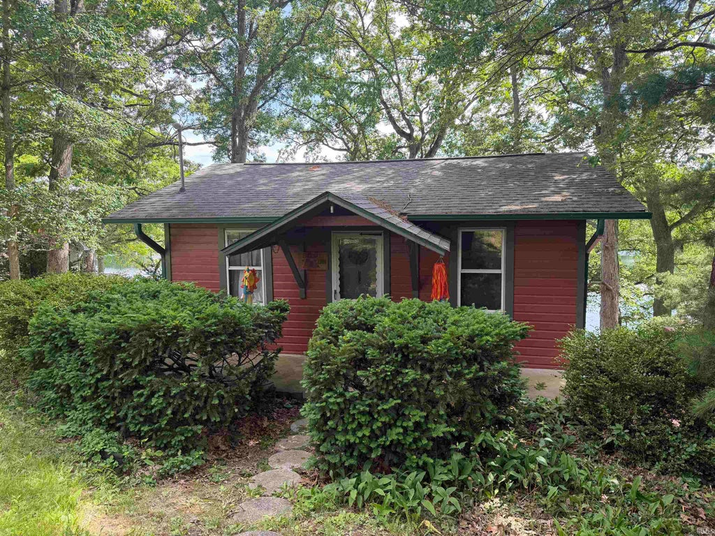 Photo of 15251 12th Road, Plymouth, IN 46563 (MLS # 202621612)
