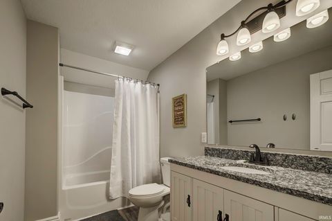 Tiny photo for 802 Lavina Street, Fort Wayne, IN 46802 (MLS # 202615287)
