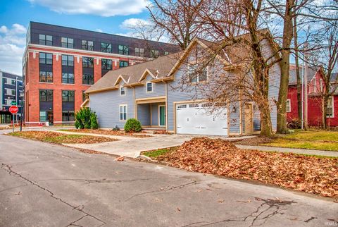 Tiny photo for 802 Lavina Street, Fort Wayne, IN 46802 (MLS # 202615287)