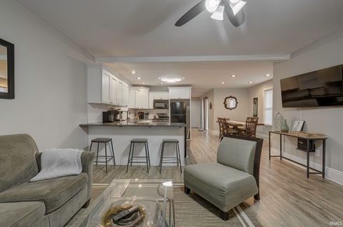 Tiny photo for 802 Lavina Street, Fort Wayne, IN 46802 (MLS # 202615287)