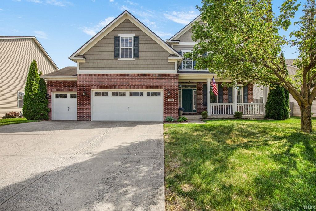 Photo of 3033 Tuscarora Lane, Indianapolis, IN 46217 (MLS # 202615222)