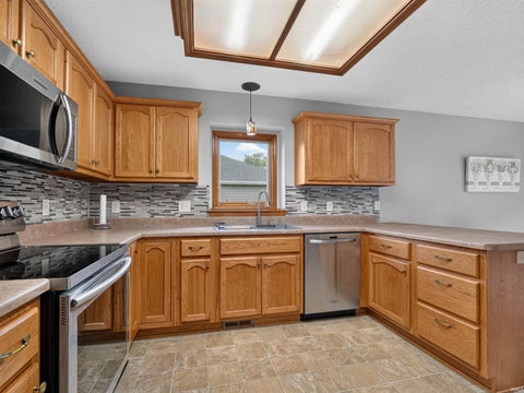 Tiny photo for 2009 Miami Trail, Huntington, IN 46750 (MLS # 202636250)