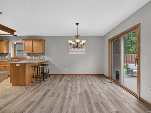 Tiny photo for 2009 Miami Trail, Huntington, IN 46750 (MLS # 202636250)