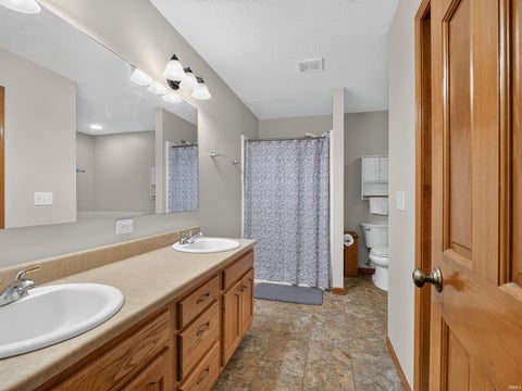 Tiny photo for 2009 Miami Trail, Huntington, IN 46750 (MLS # 202636250)
