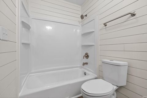 Tiny photo for 1900 Olds Court, Kokomo, IN 46902 (MLS # 202548847)