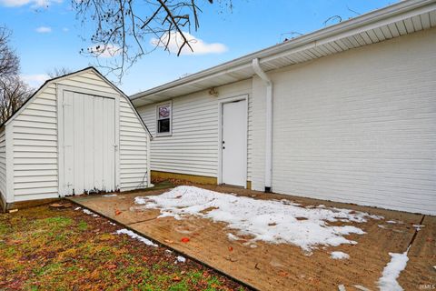 Tiny photo for 1900 Olds Court, Kokomo, IN 46902 (MLS # 202548847)