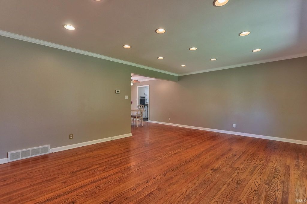 Photo of 1016 S Lombard Avenue, Evansville, IN 47714 (MLS # 202617277)