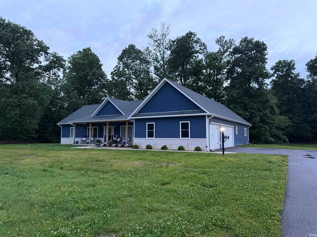 Photo of 1709 Riley Court, Spencer, IN 47460 (MLS # 202619100)