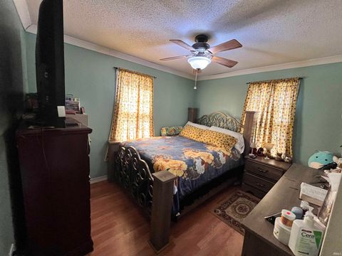 Tiny photo for 225 E Columbia Street, Logansport, IN 46947 (MLS # 202541514)