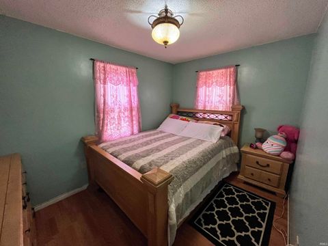 Tiny photo for 225 E Columbia Street, Logansport, IN 46947 (MLS # 202541514)