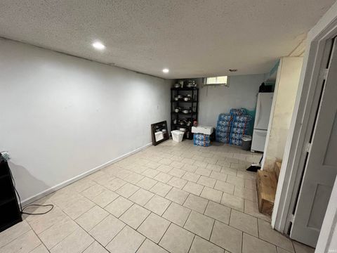 Tiny photo for 225 E Columbia Street, Logansport, IN 46947 (MLS # 202541514)