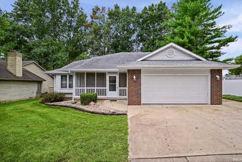Photo of 21 Stingley Drive, Rossville, IN 46065 (MLS # 202639537)
