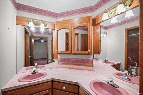 Tiny photo for 21 Stingley Drive, Rossville, IN 46065 (MLS # 202639537)