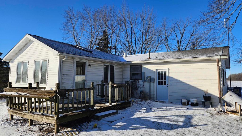 Photo of 2112 N Indiana Avenue, Auburn, IN 46706 (MLS # 202601532)