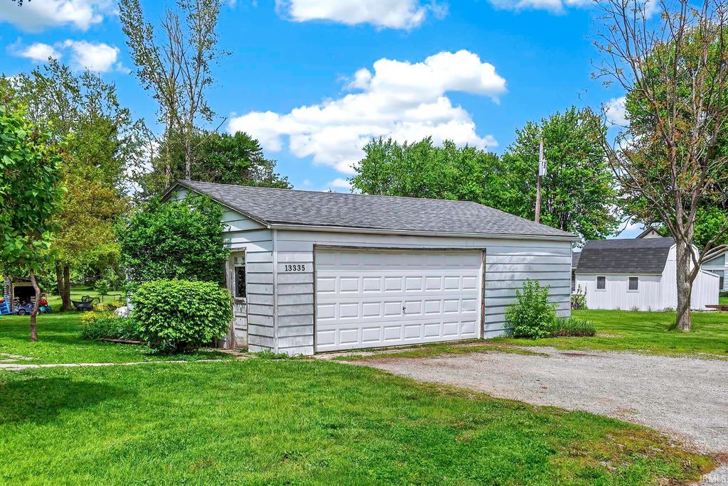 Photo of 13335 Church Street, Fort Wayne, IN 46816 (MLS # 202617138)