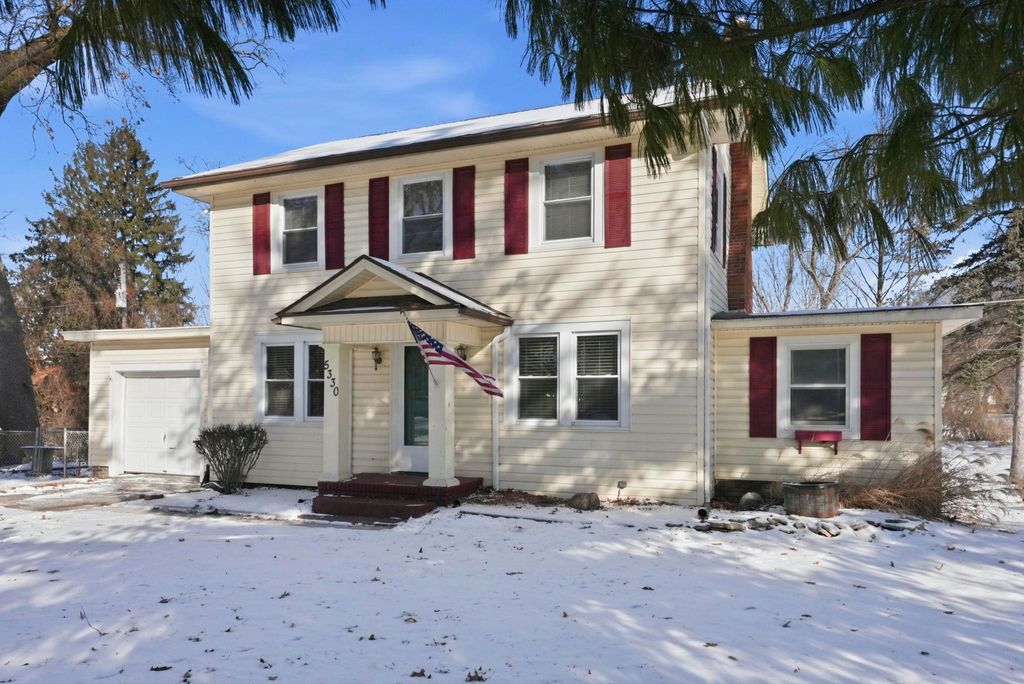 Photo of 5330 Bluffton Road, Fort Wayne, IN 46809 (MLS # 202602219)