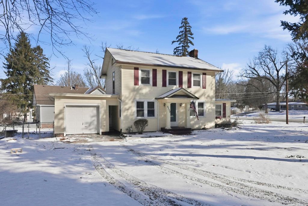 Photo of 5330 Bluffton Road, Fort Wayne, IN 46809 (MLS # 202602219)