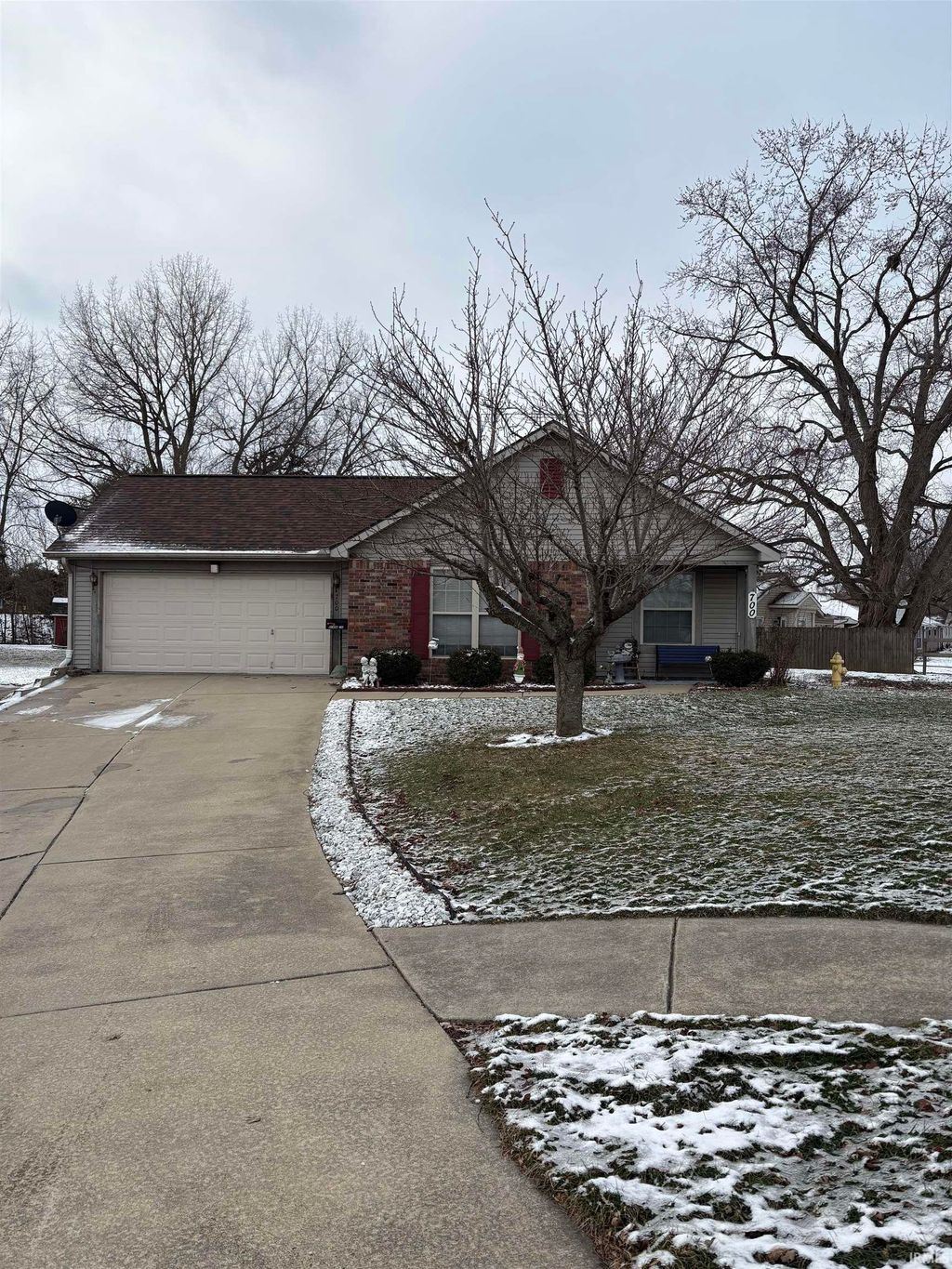 Photo of 700 Mapleleaf Drive, Frankfort, IN 46041 (MLS # 202600125)