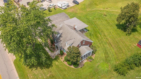 Tiny photo for 501 Third Avenue, Jasper, IN 47546 (MLS # 202625435)