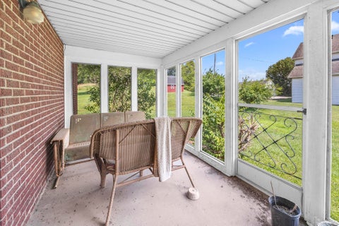 Tiny photo for 501 Third Avenue, Jasper, IN 47546 (MLS # 202625435)