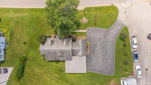 Tiny photo for 501 Third Avenue, Jasper, IN 47546 (MLS # 202625435)