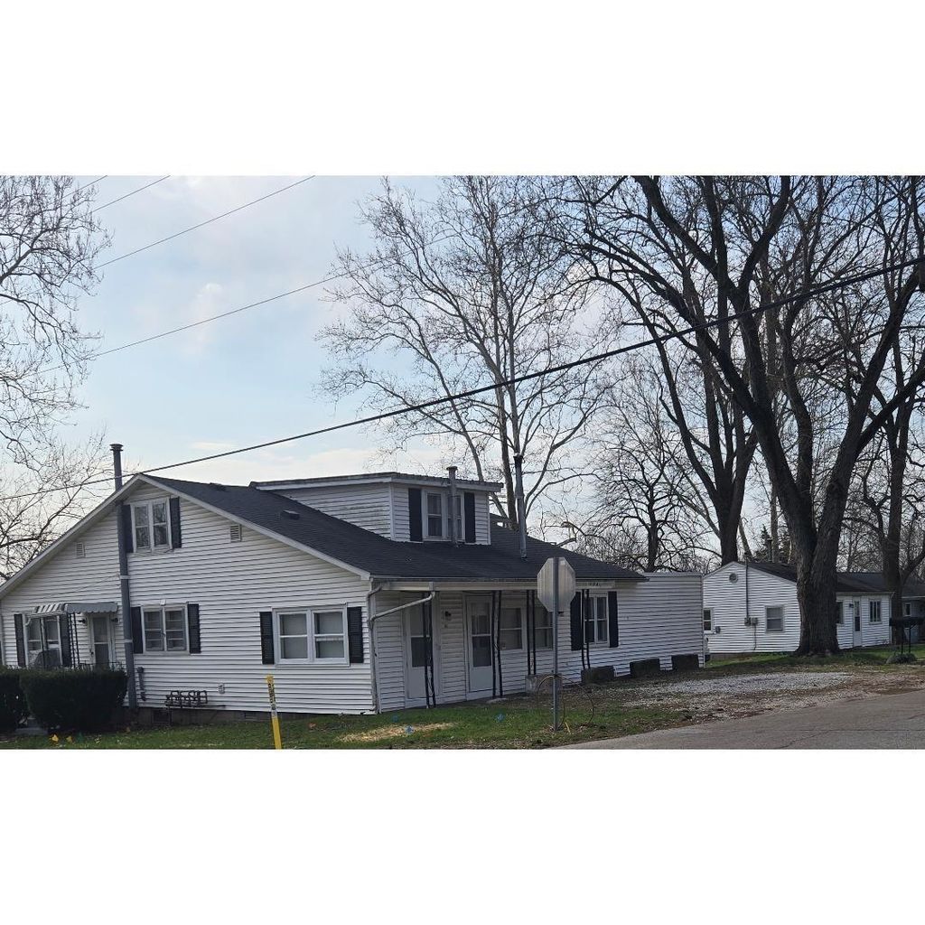 Photo of 100-103 Market St. Street, Williamsport, IN 47993 (MLS # 202609526)