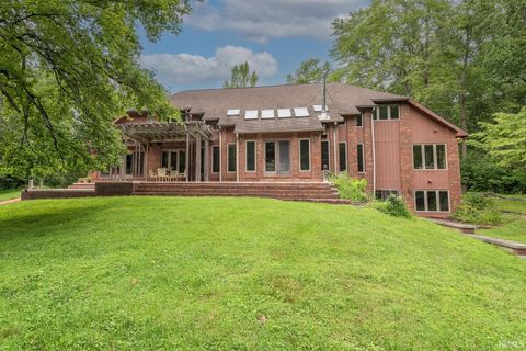 Photo of 5430 E James Road, Bloomington, IN 47408 (MLS # 202628552)