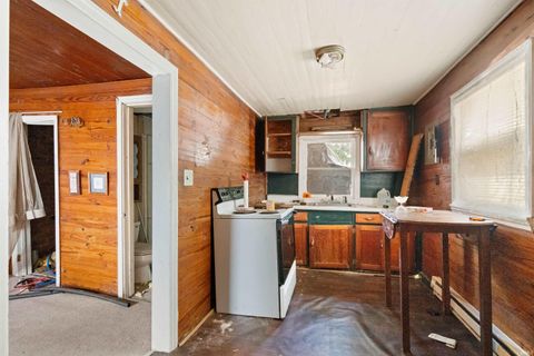 Tiny photo for 522 W Walnut Street, Kokomo, IN 46901 (MLS # 202601378)