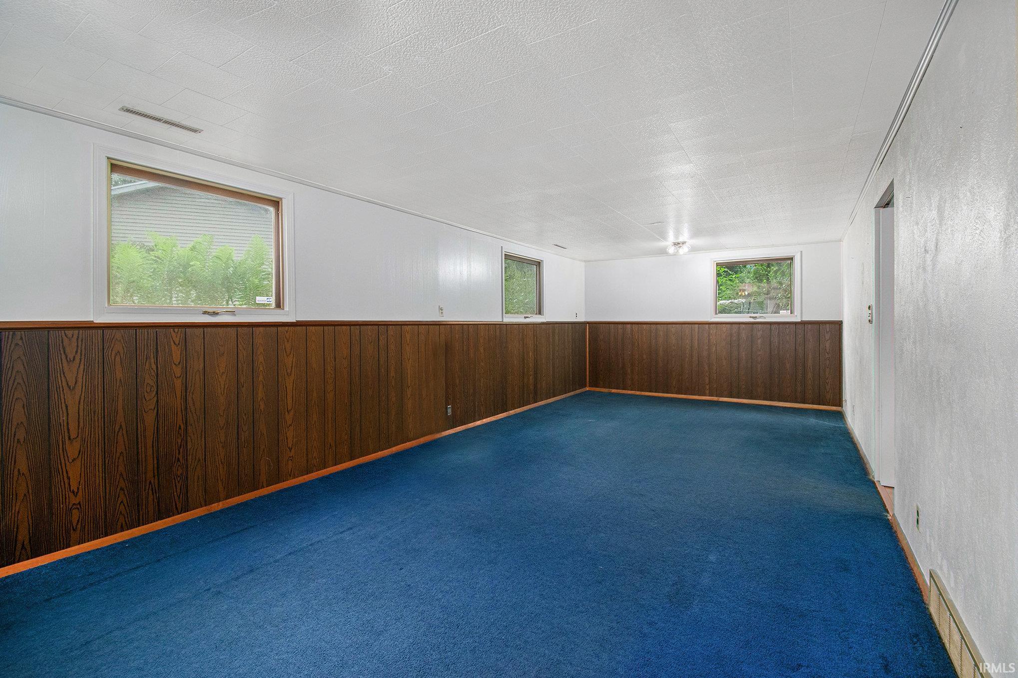 South Bend, Indiana 46614, United States, 4 Bedrooms Bedrooms, ,3 BathroomsBathrooms,Residential,Active,155153