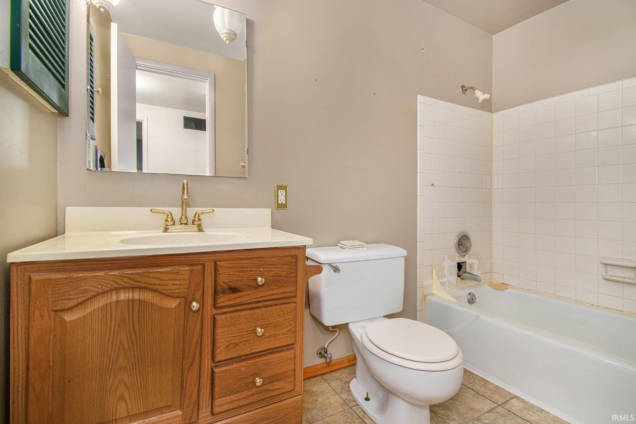 South Bend, Indiana 46614, United States, 4 Bedrooms Bedrooms, ,3 BathroomsBathrooms,Residential,Active,155153