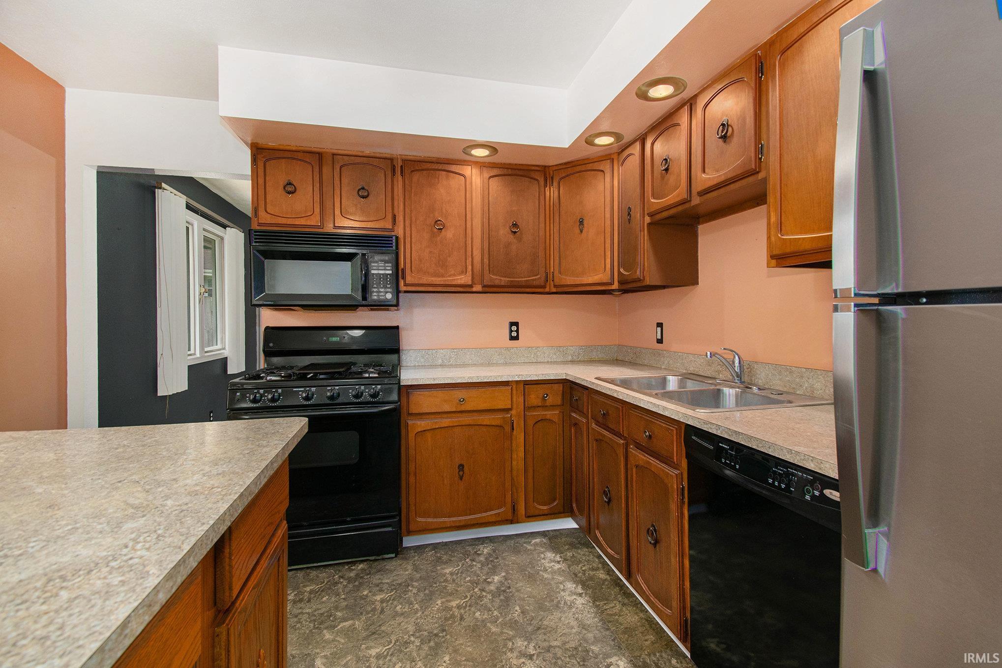 South Bend, Indiana 46614, United States, 4 Bedrooms Bedrooms, ,3 BathroomsBathrooms,Residential,Active,155153