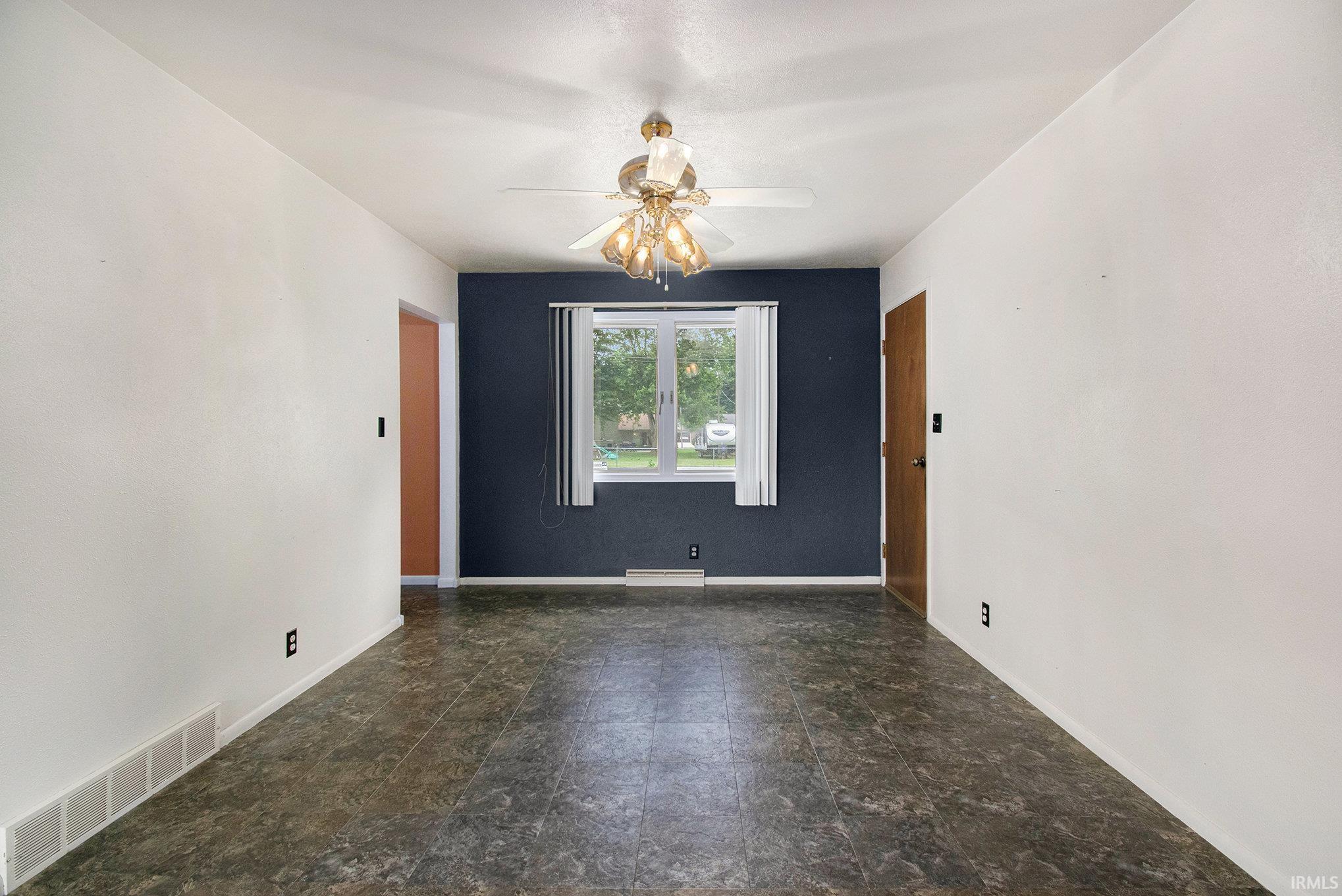 South Bend, Indiana 46614, United States, 4 Bedrooms Bedrooms, ,3 BathroomsBathrooms,Residential,Active,155153